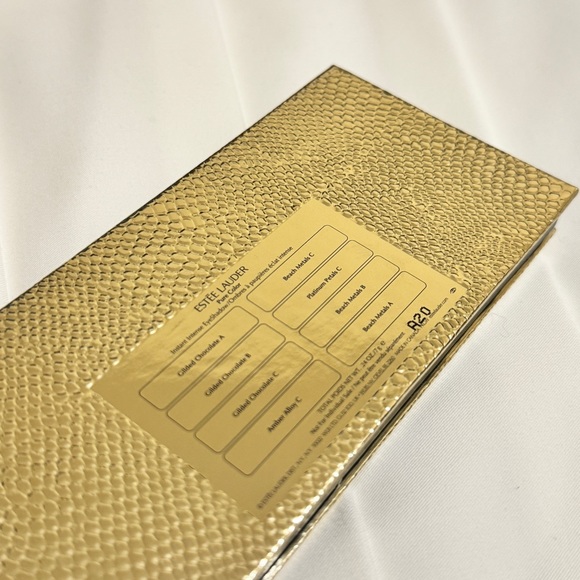 Estée Lauder eyeshadow plate - Picture 2 of 5